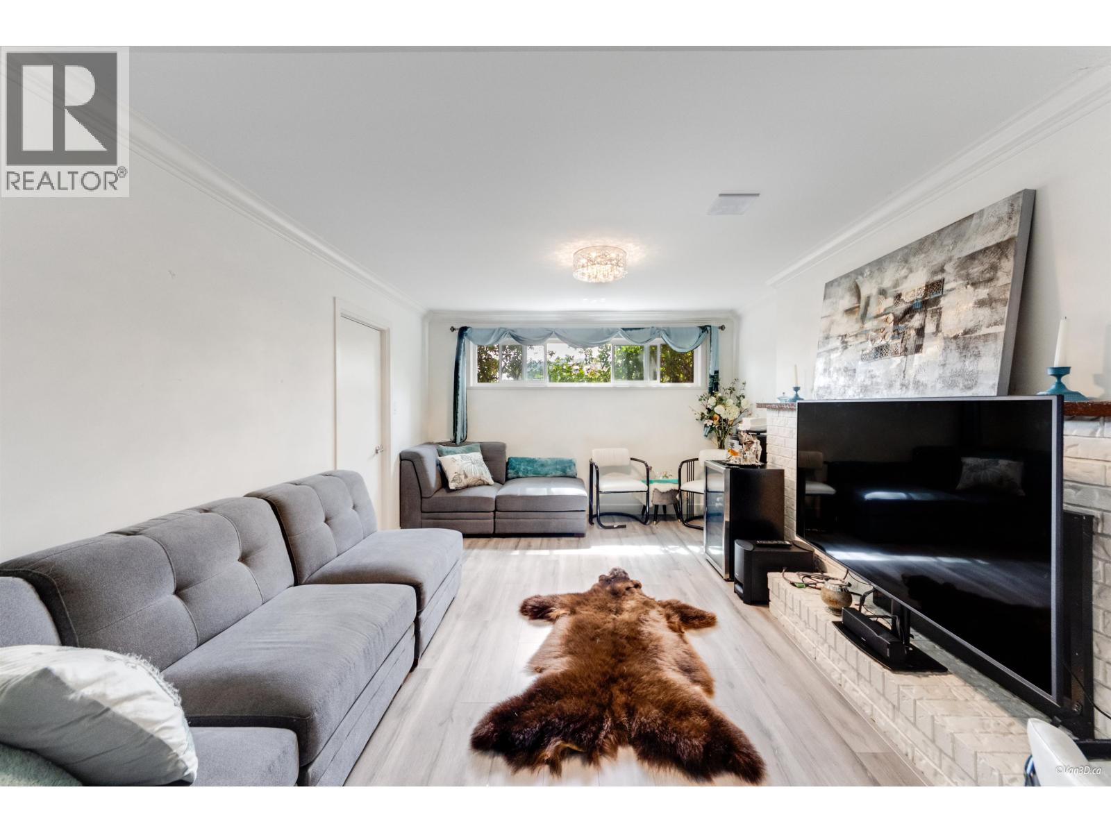 Photo 27 of 6593 Lochdale Street, Burnaby BC