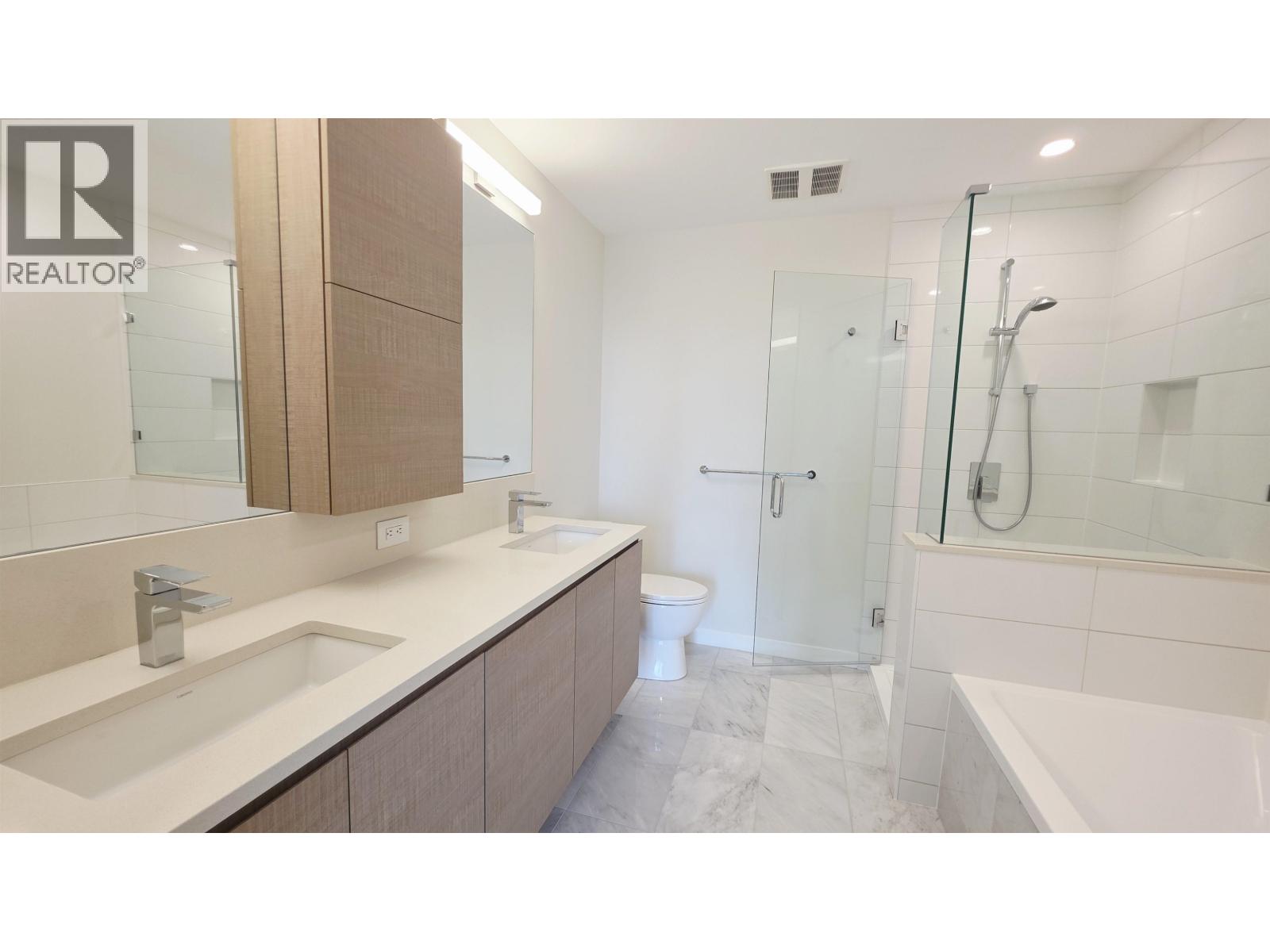 Photo 16 of 2208 2186 Gilmore Avenue, Burnaby BC