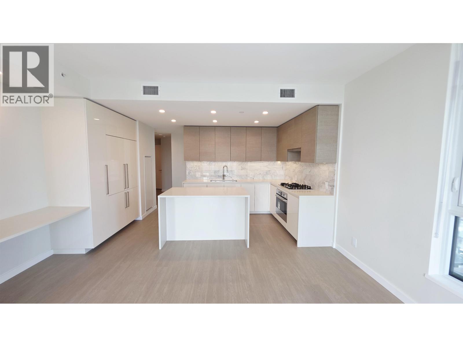 Photo 3 of 2208 2186 Gilmore Avenue, Burnaby BC