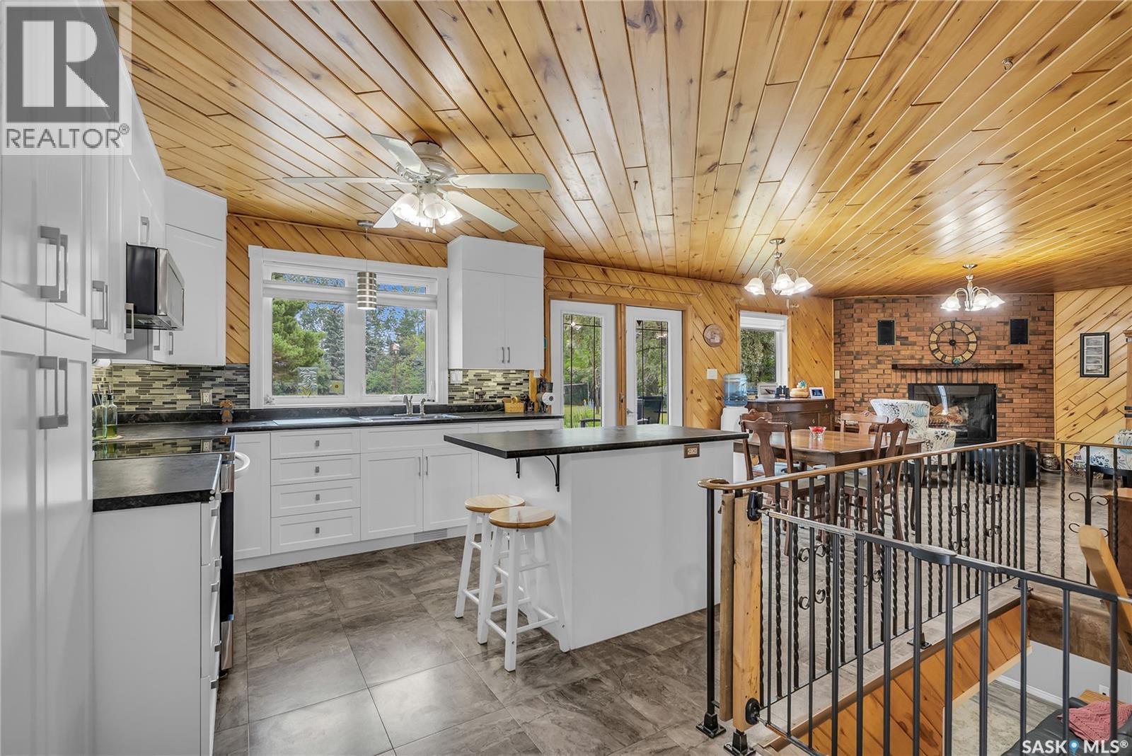 Photo 11 of 41 Silver Willow Road, Prince Albert Rm No 461 SK
