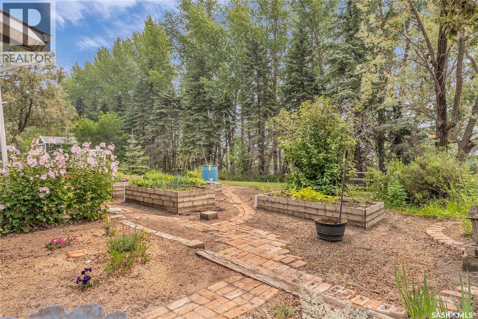 Photo 10 of 41 Silver Willow Road, Prince Albert Rm No 461 SK