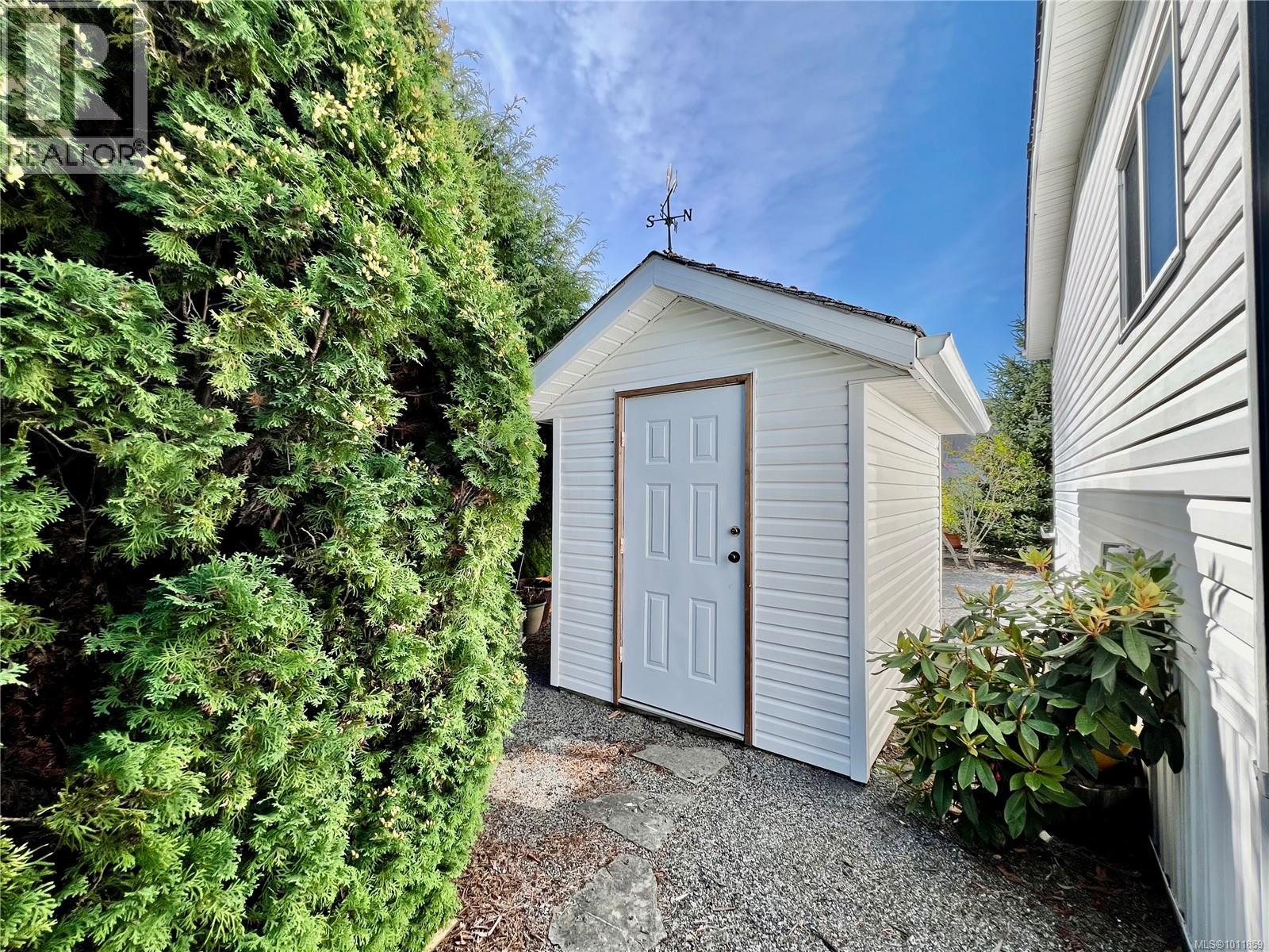 Photo 8 of 47 6325 Metral Dr, Nanaimo BC