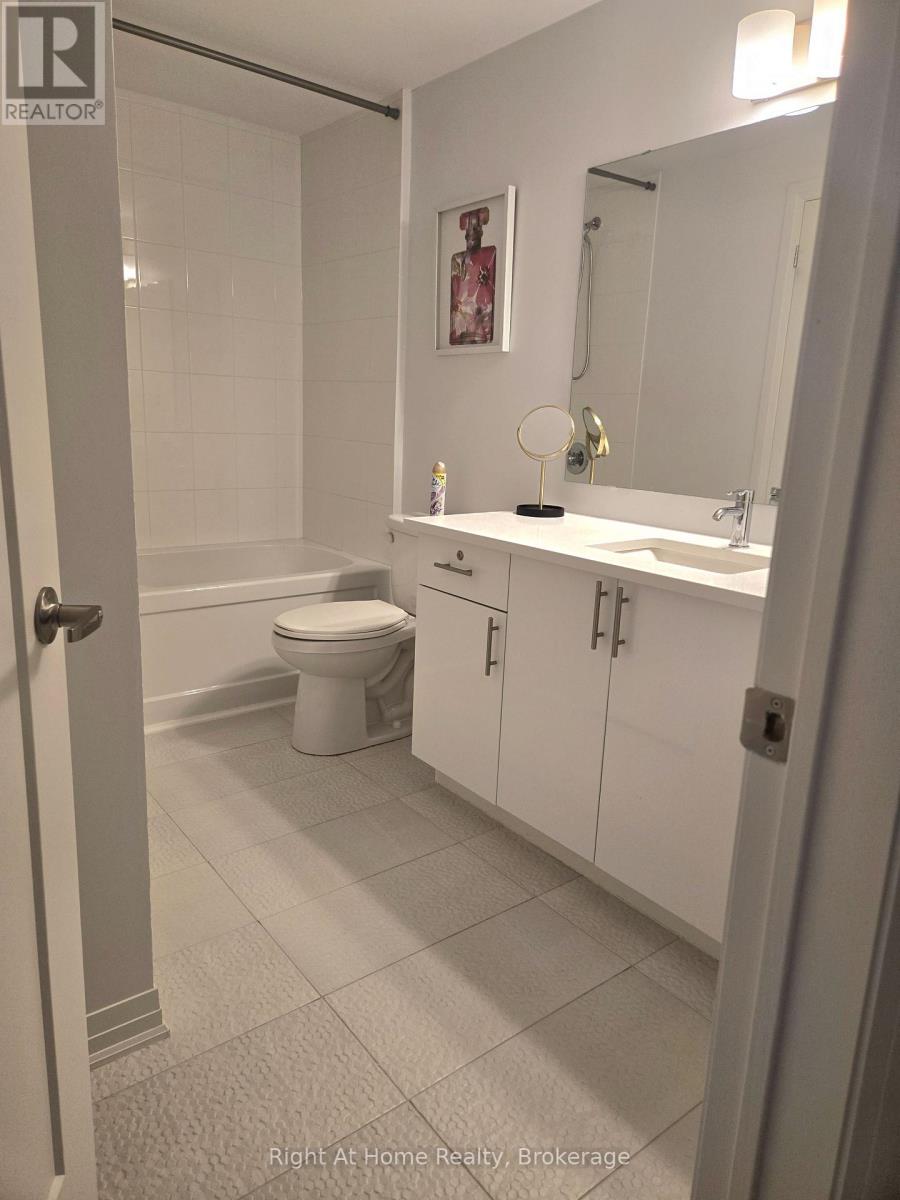 Photo 5 of 214 610 Farmstead Drive, Milton ON