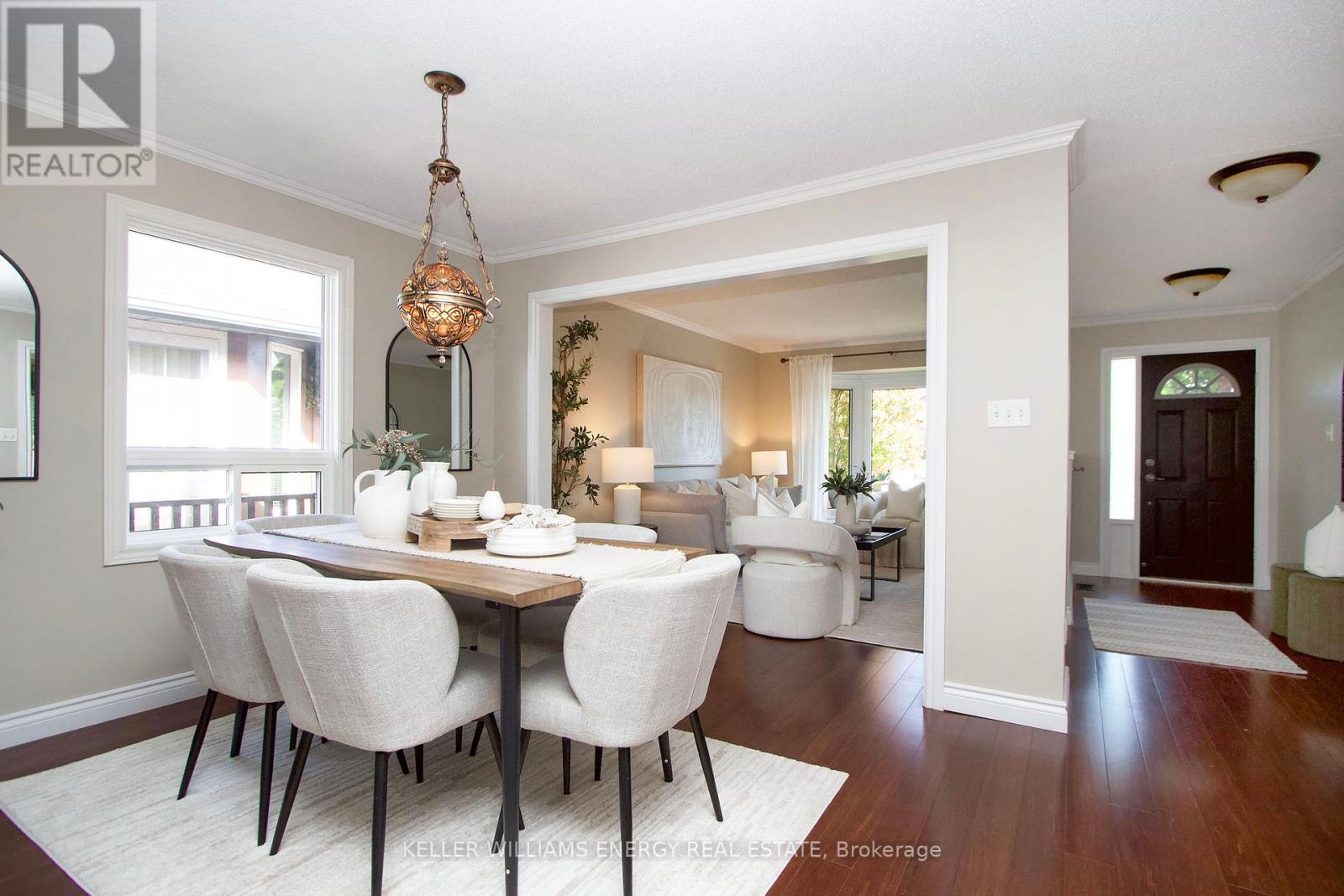 Photo 4 of 19 Stephen Avenue, Clarington ON