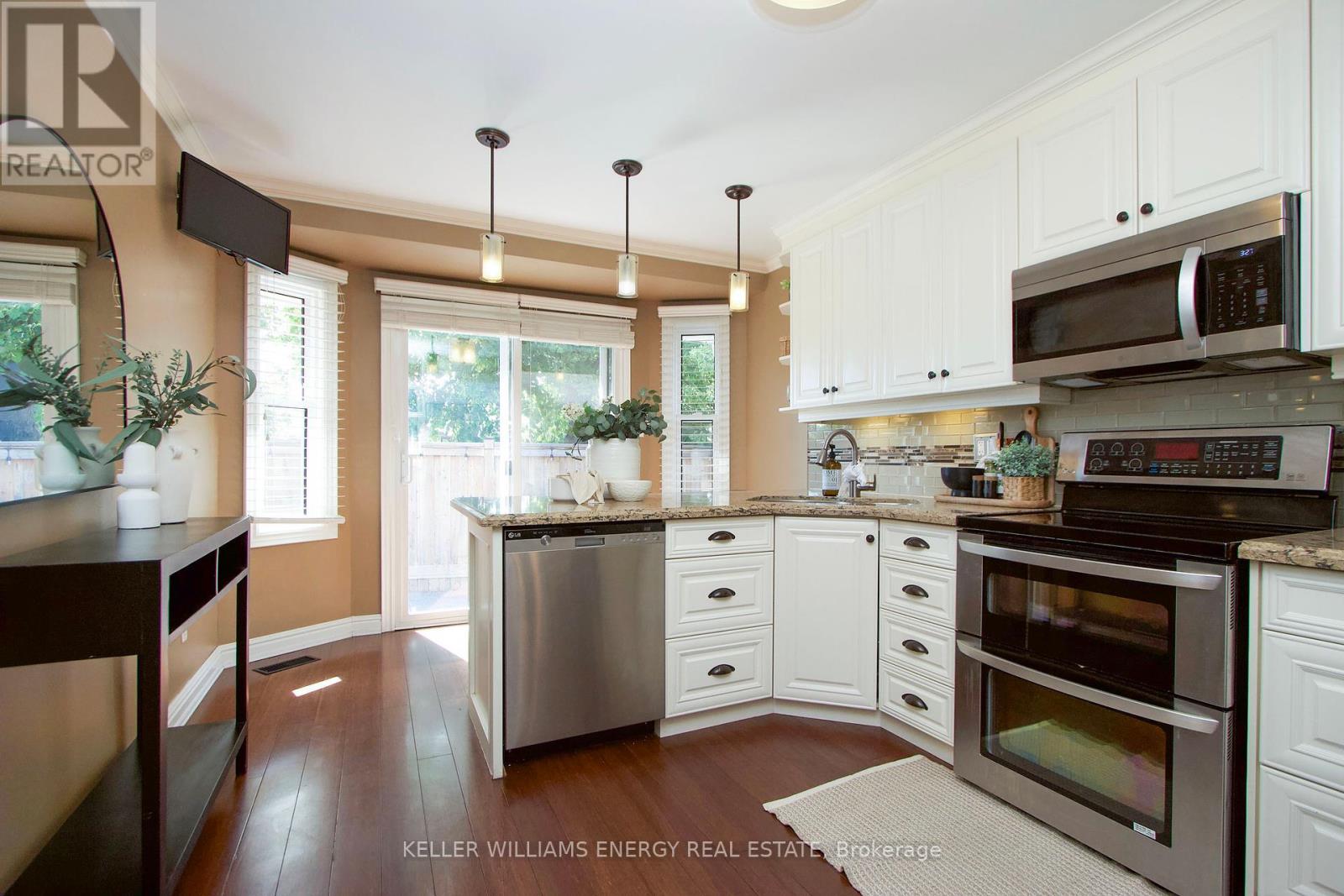 Photo 14 of 19 Stephen Avenue, Clarington ON