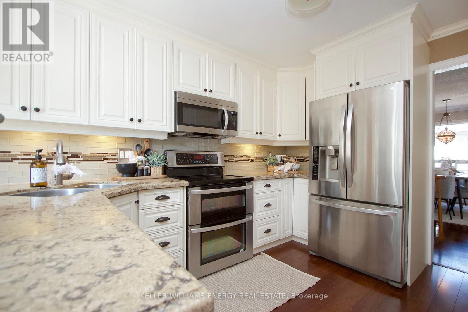 Photo 9 of 19 Stephen Avenue, Clarington ON