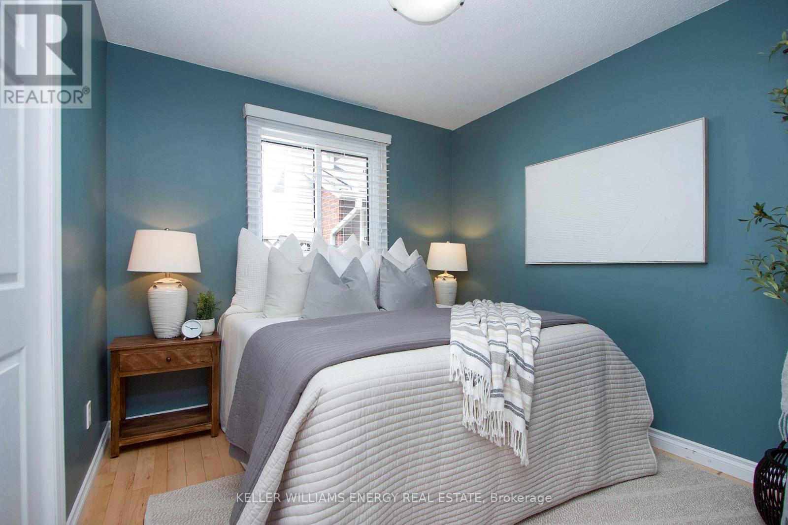 Photo 39 of 19 Stephen Avenue, Clarington ON