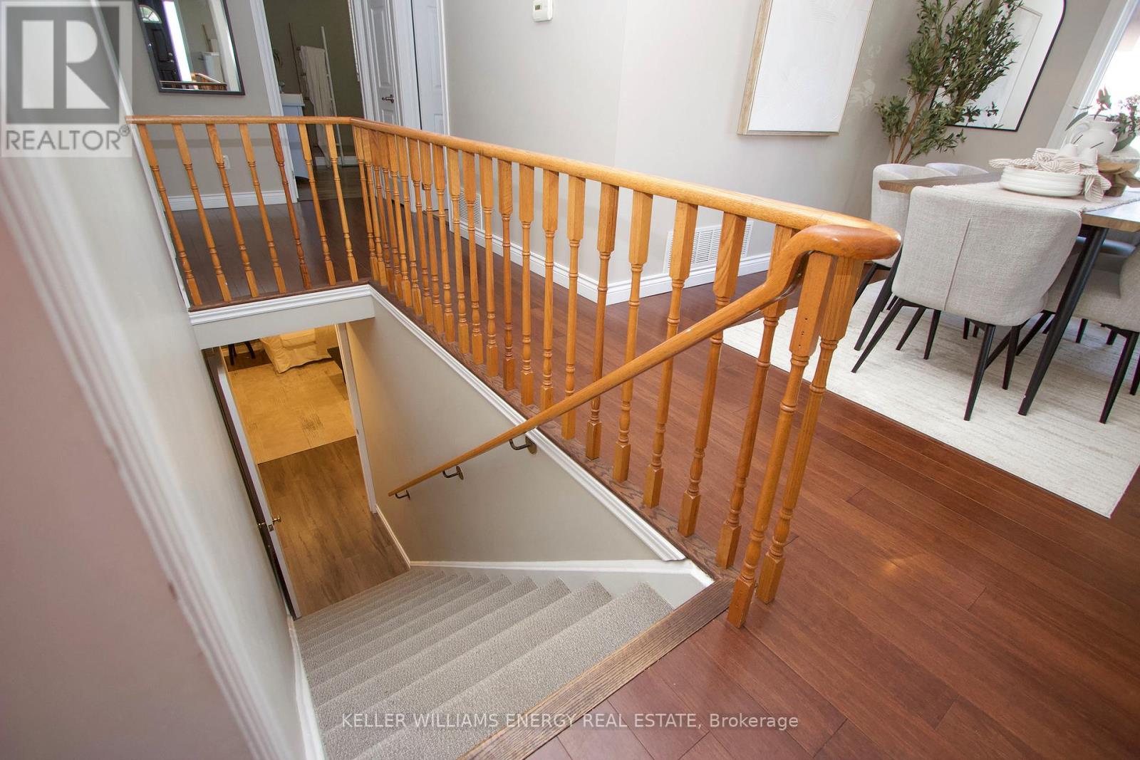 Photo 6 of 19 Stephen Avenue, Clarington ON