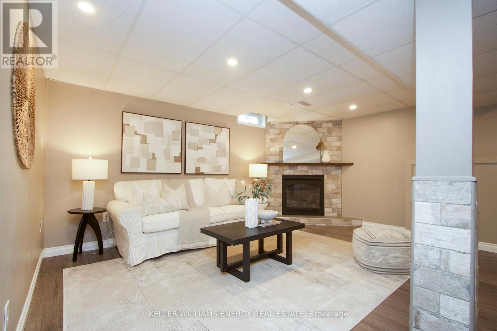 Photo 19 of 19 Stephen Avenue, Clarington ON