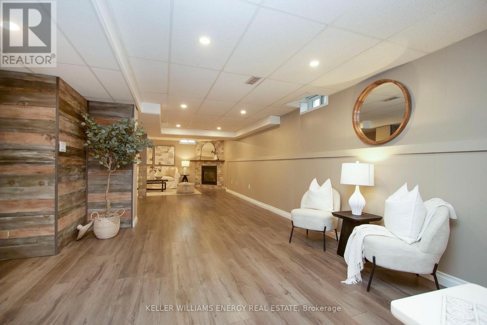 Photo 20 of 19 Stephen Avenue, Clarington ON