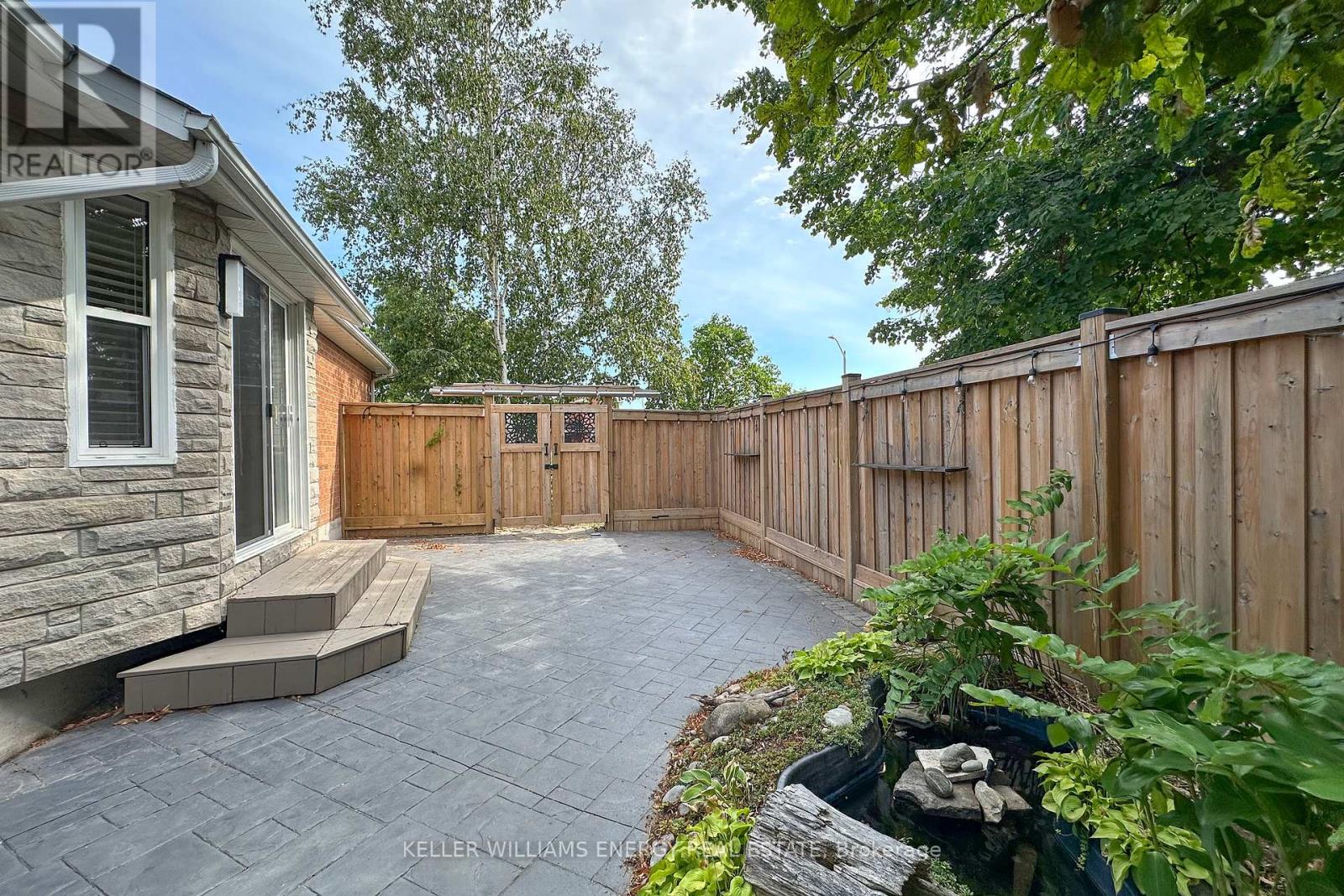 Photo 5 of 19 Stephen Avenue, Clarington ON