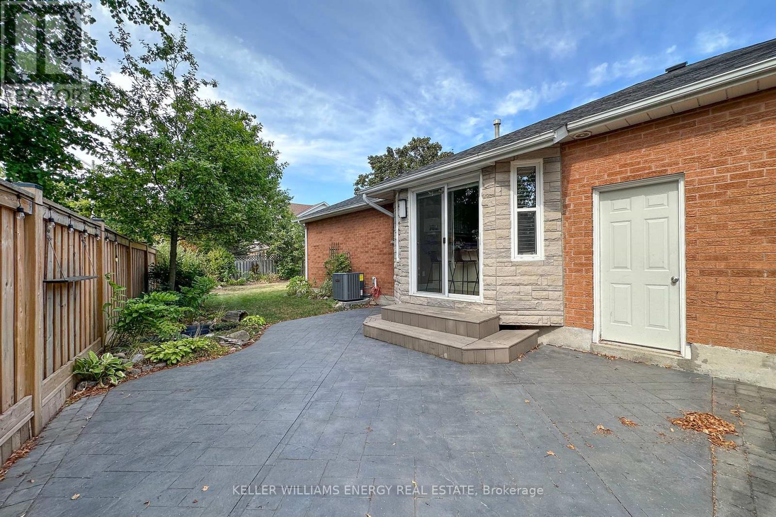 Photo 13 of 19 Stephen Avenue, Clarington ON