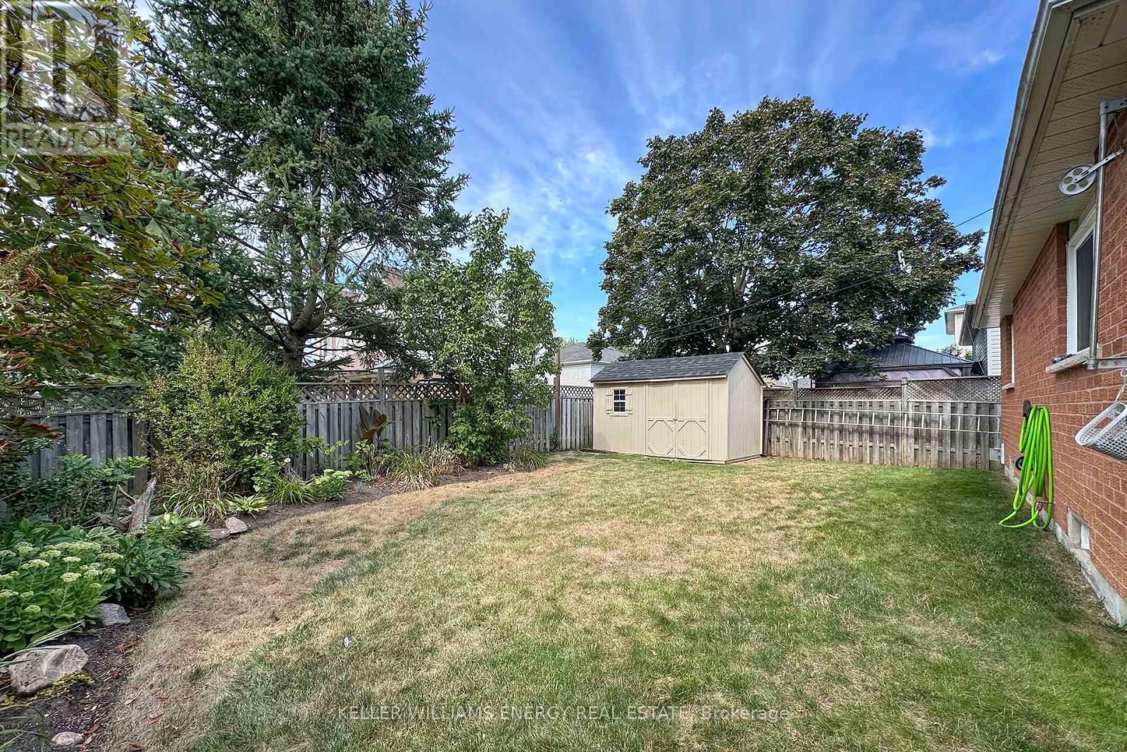 Photo 35 of 19 Stephen Avenue, Clarington ON