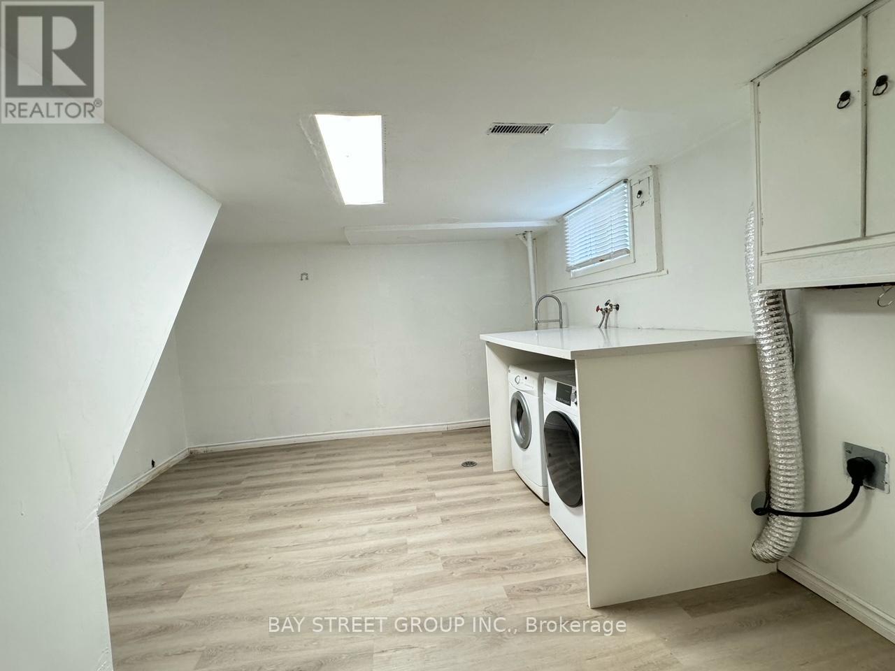 Photo 9 of 38 Woodward Avenue, Markham ON