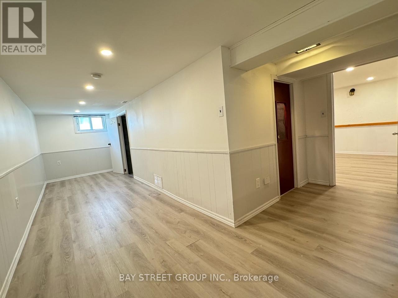 Photo 17 of 38 Woodward Avenue, Markham ON