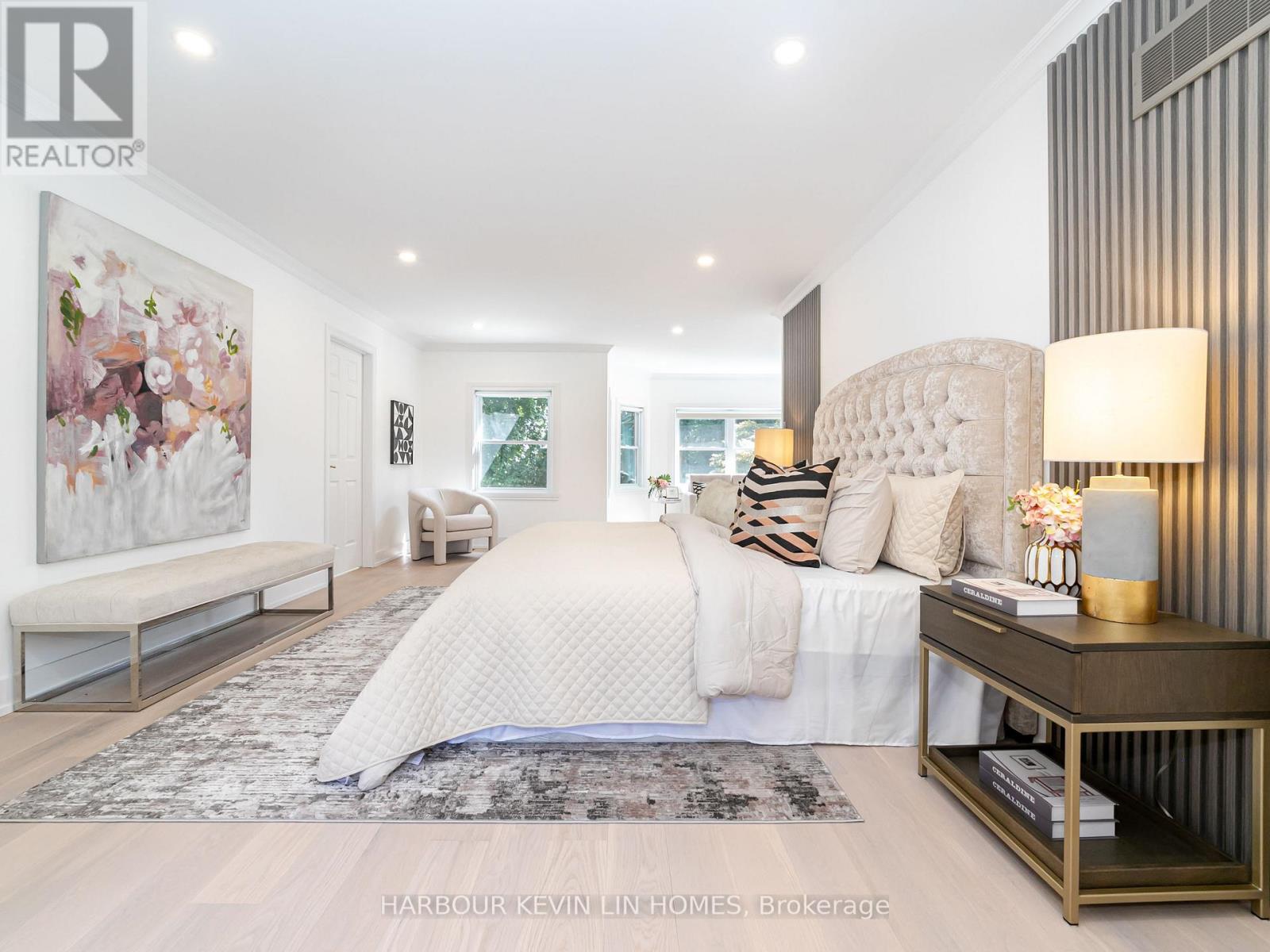 Photo 22 of 19 Willett Crescent, Richmond Hill ON