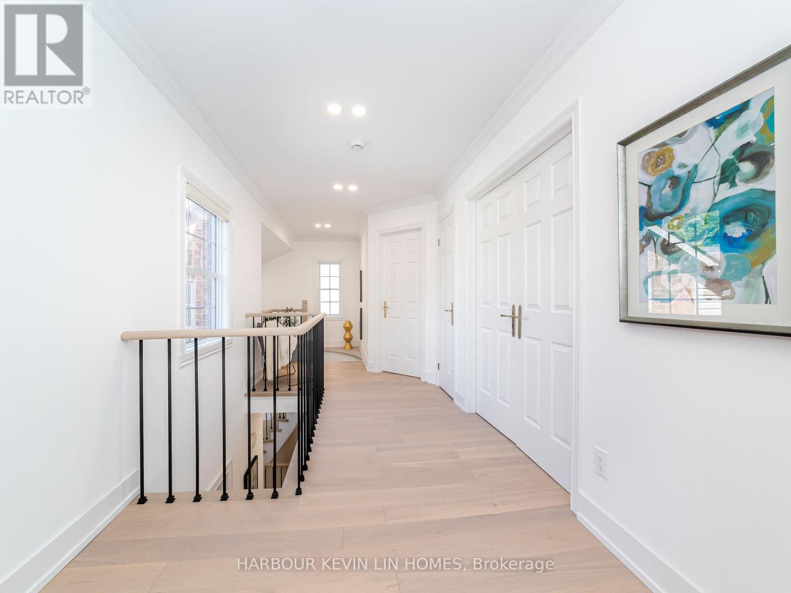 Photo 39 of 19 Willett Crescent, Richmond Hill ON