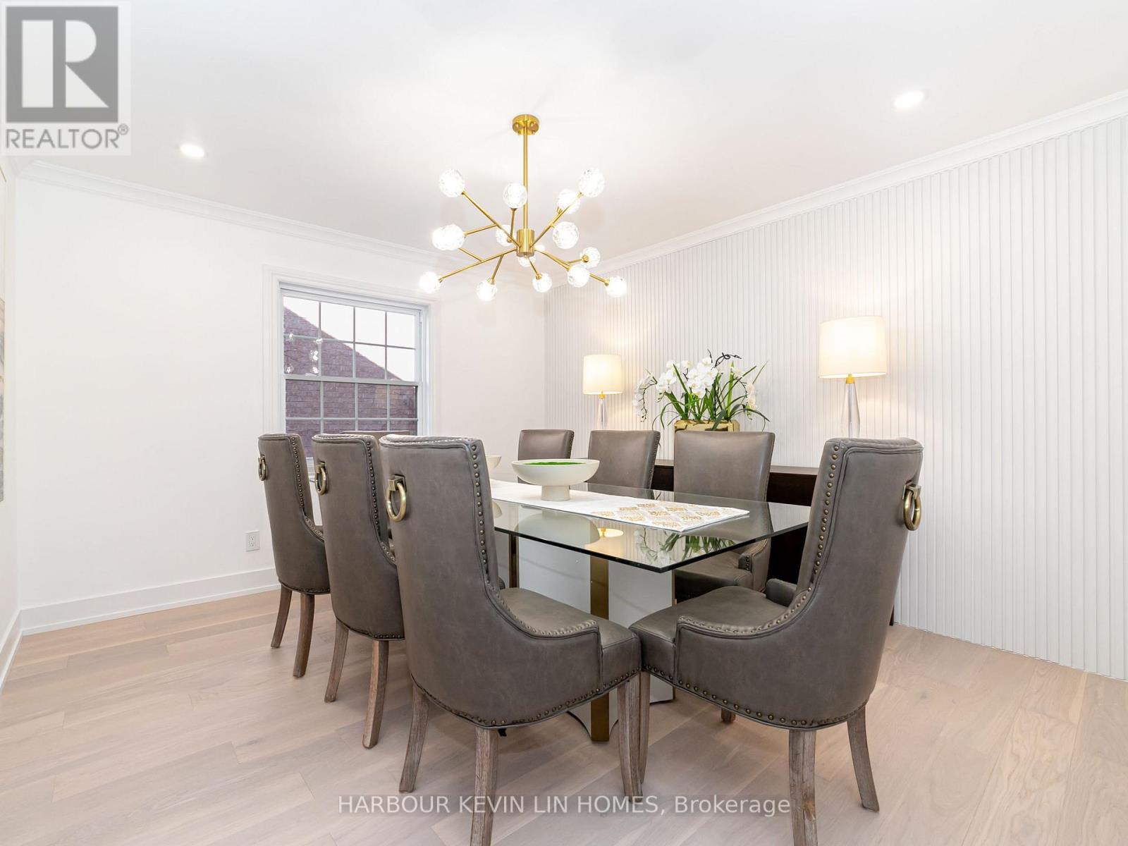 Photo 35 of 19 Willett Crescent, Richmond Hill ON