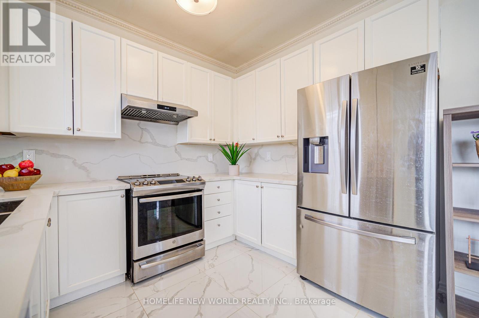 Photo 25 of 46 Teal Crescent, Vaughan ON