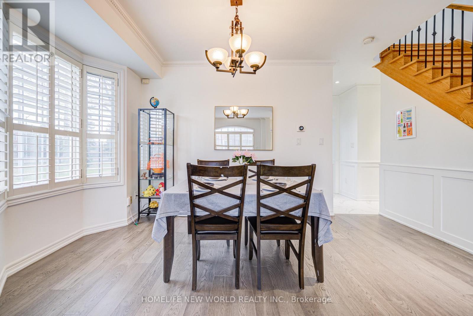 Photo 11 of 46 Teal Crescent, Vaughan ON