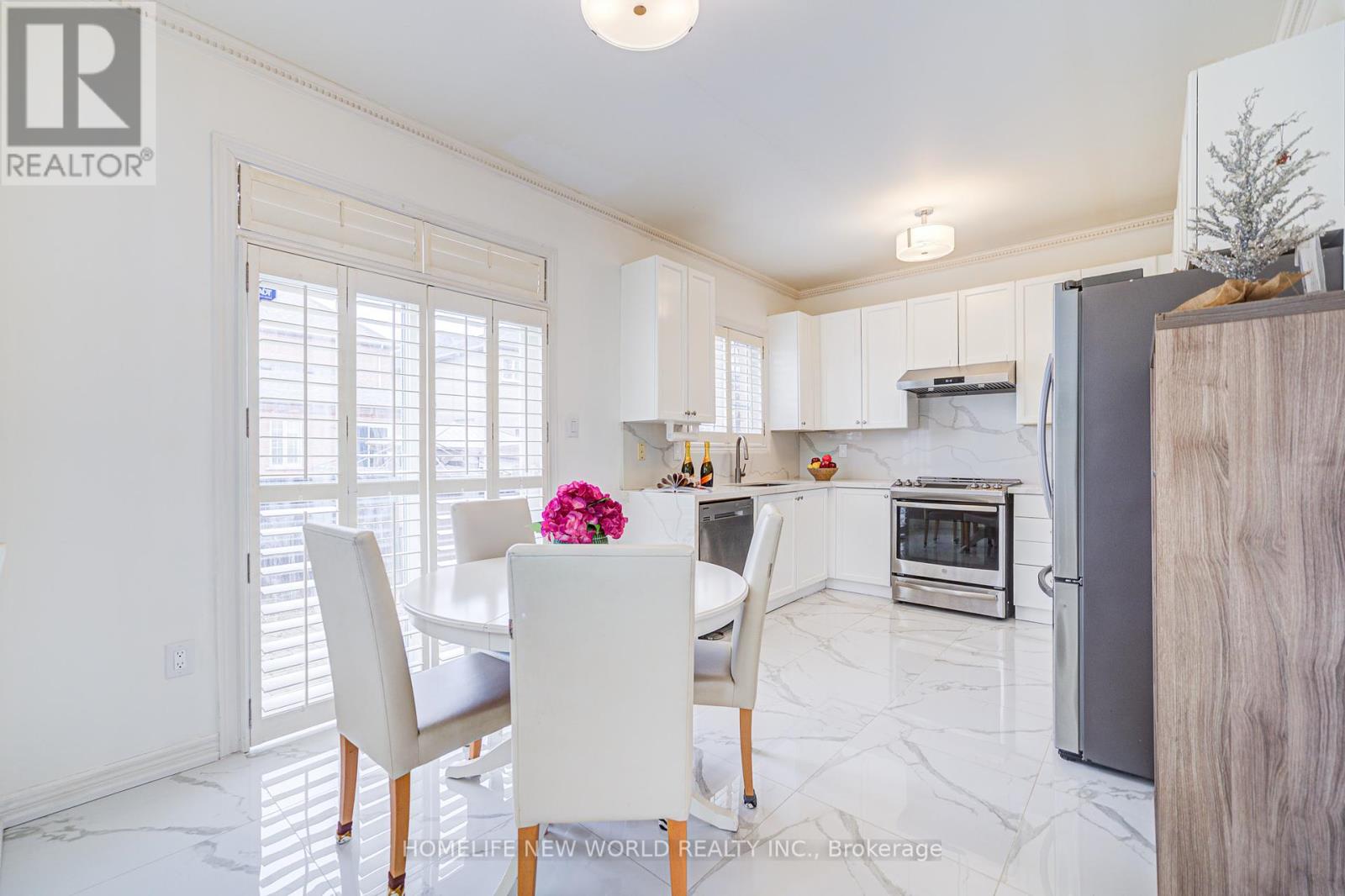 Photo 20 of 46 Teal Crescent, Vaughan ON