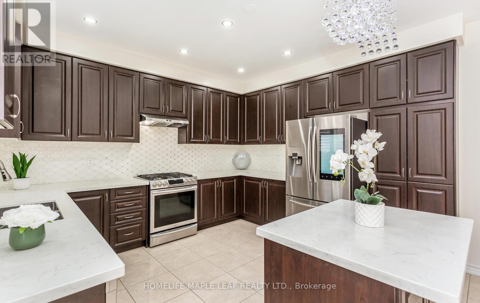 Photo 23 of 11 Cloverhaven Road, Brampton ON