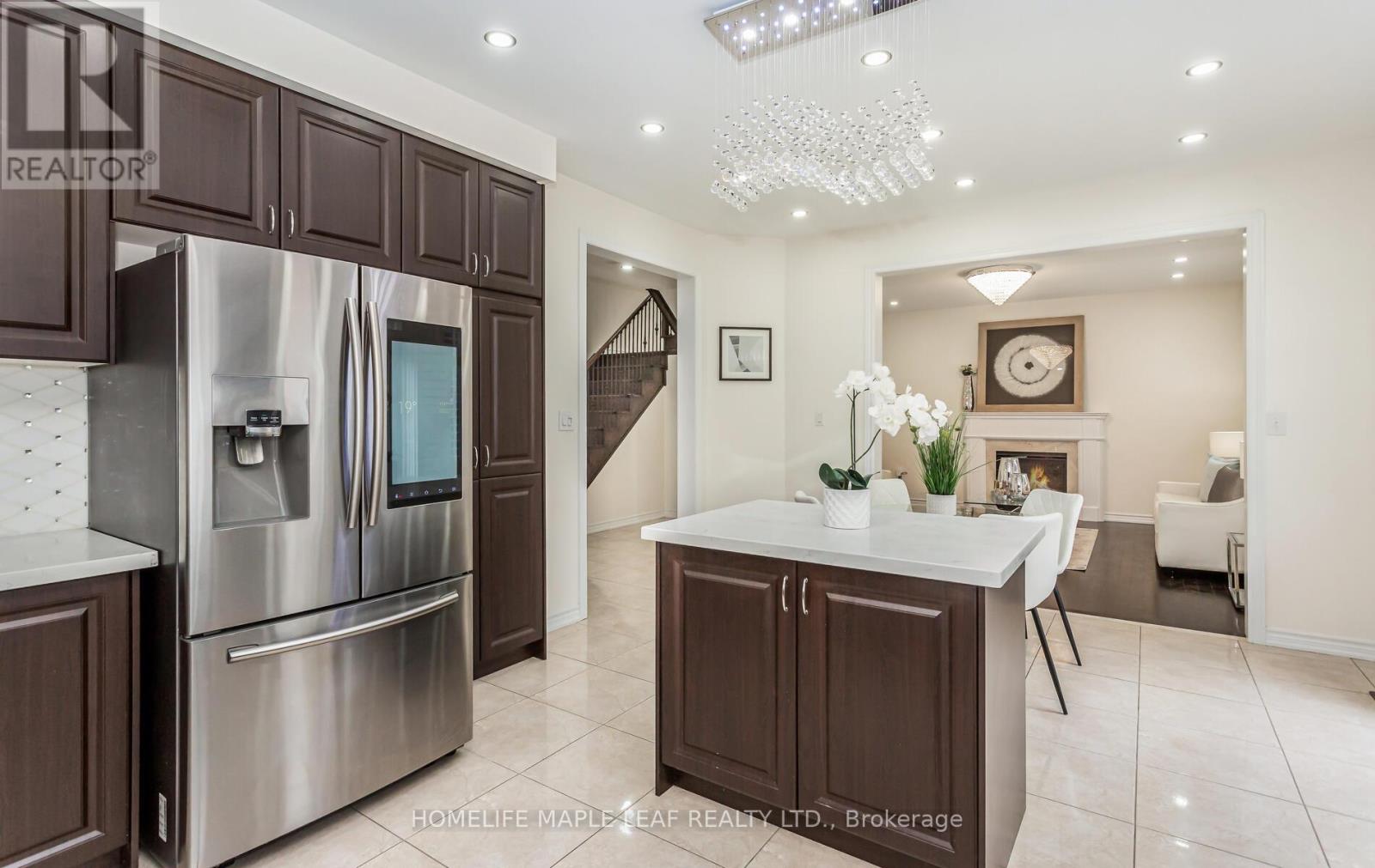 Photo 17 of 11 Cloverhaven Road, Brampton ON