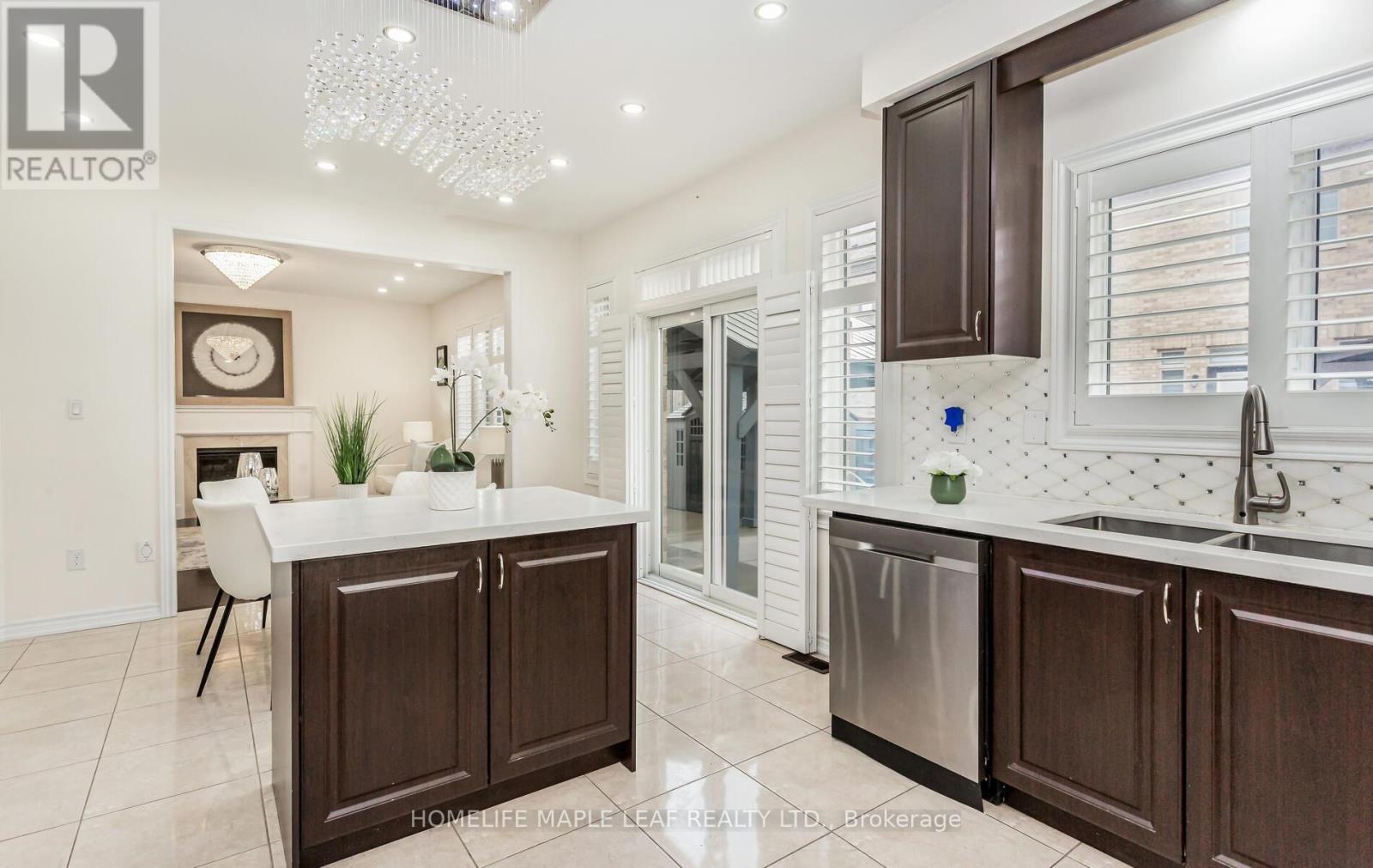 Photo 25 of 11 Cloverhaven Road, Brampton ON