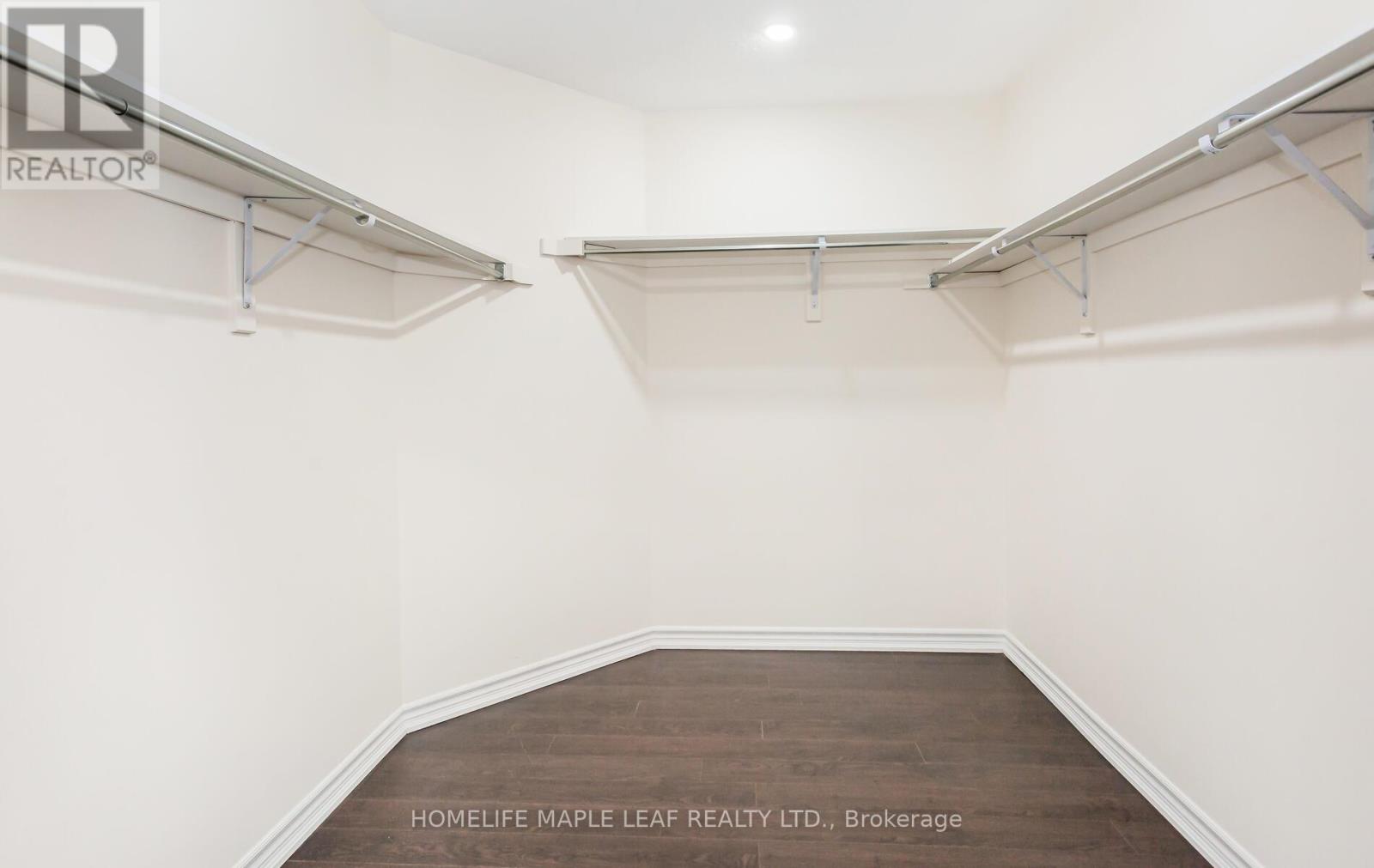 Photo 10 of 11 Cloverhaven Road, Brampton ON
