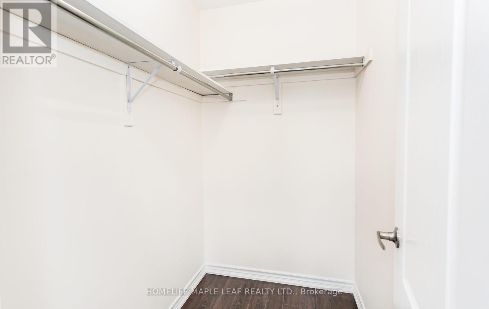 Photo 45 of 11 Cloverhaven Road, Brampton ON