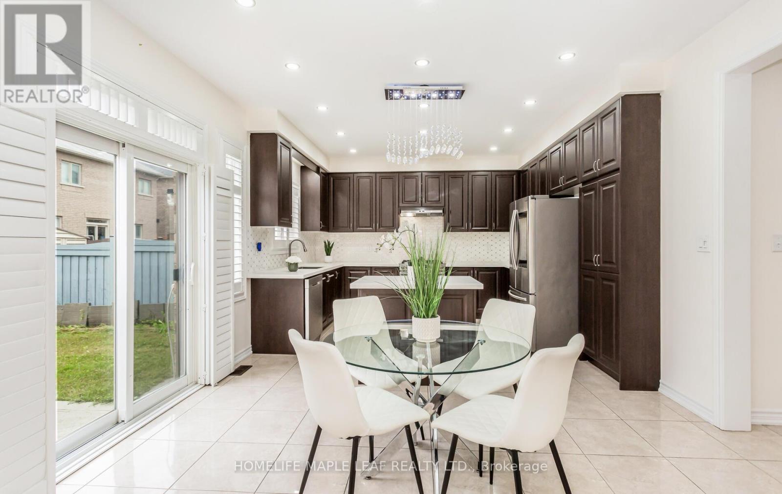 Photo 42 of 11 Cloverhaven Road, Brampton ON