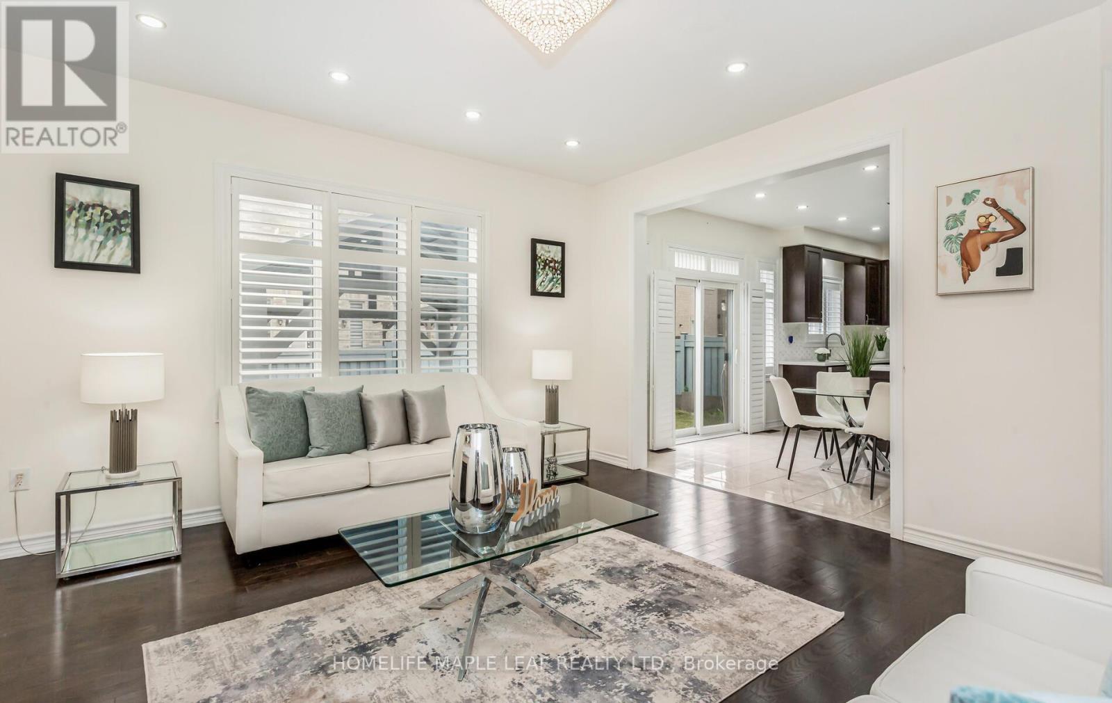 Photo 4 of 11 Cloverhaven Road, Brampton ON