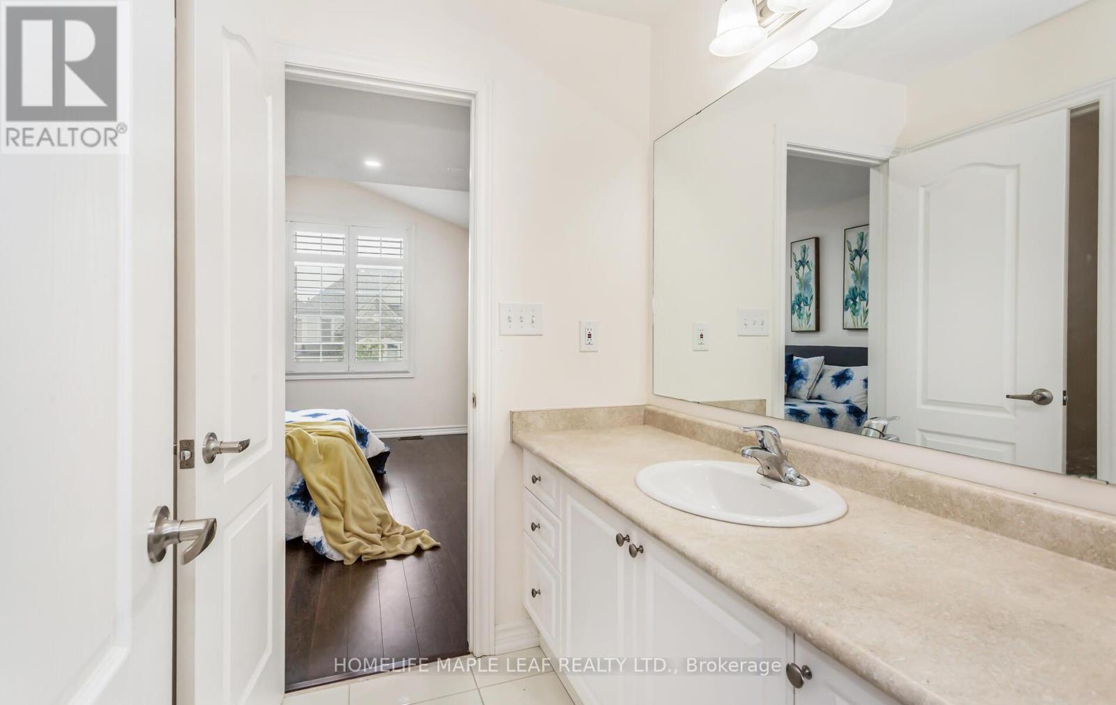 Photo 27 of 11 Cloverhaven Road, Brampton ON