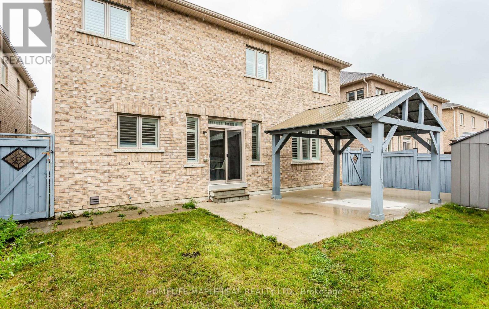 Photo 28 of 11 Cloverhaven Road, Brampton ON