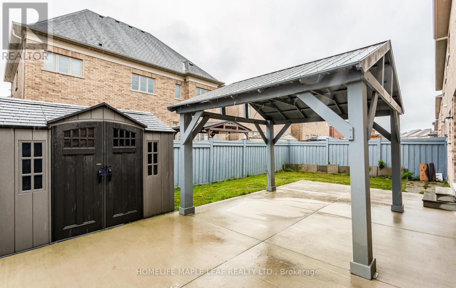Photo 6 of 11 Cloverhaven Road, Brampton ON