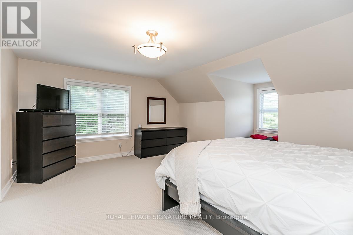 Photo 12 of 1032 Baseline Road, Gravenhurst ON