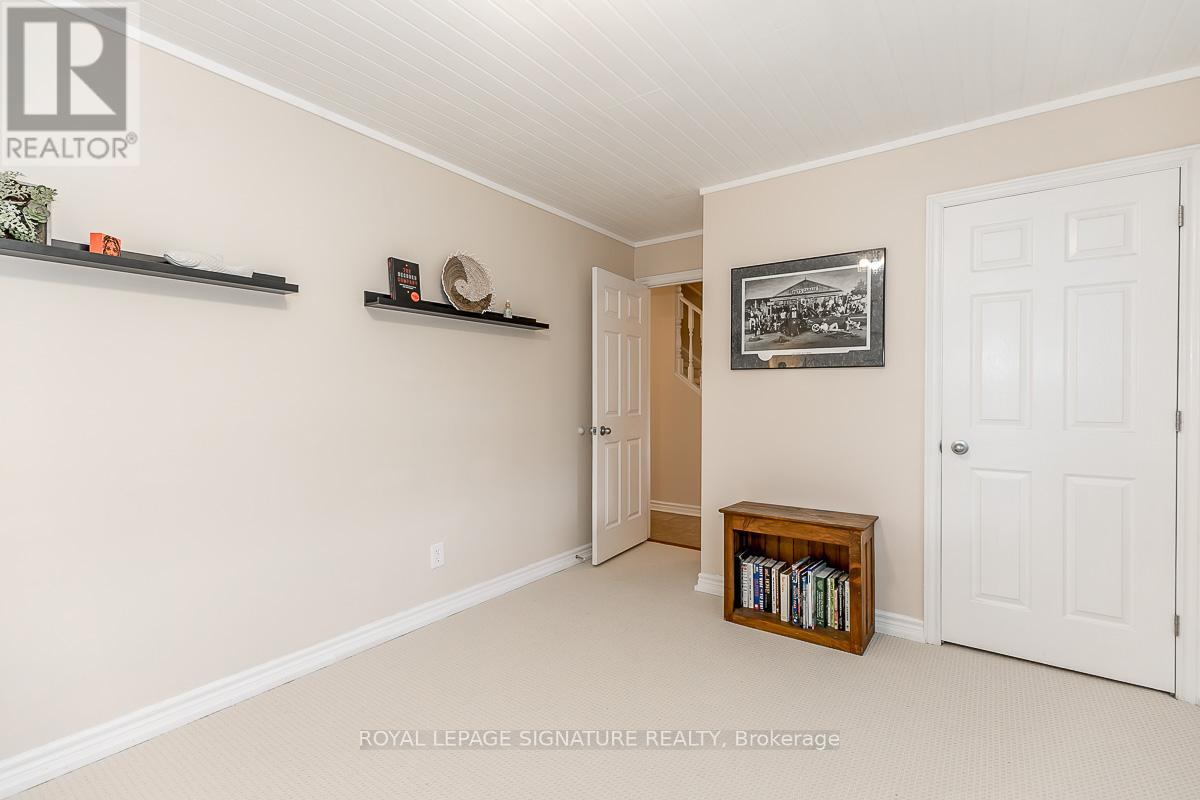 Photo 28 of 1032 Baseline Road, Gravenhurst ON