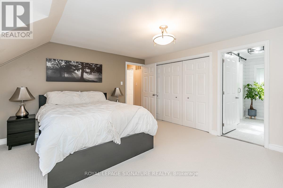 Photo 17 of 1032 Baseline Road, Gravenhurst ON