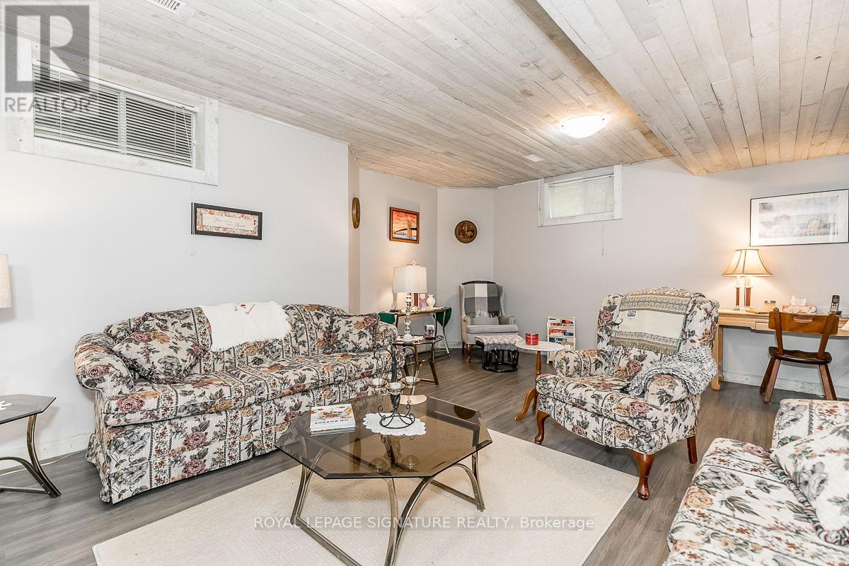 Photo 29 of 1032 Baseline Road, Gravenhurst ON