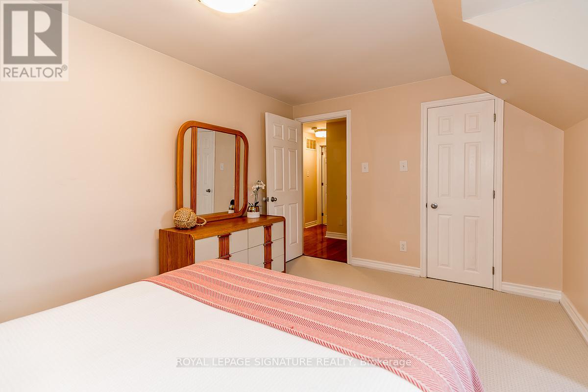 Photo 23 of 1032 Baseline Road, Gravenhurst ON
