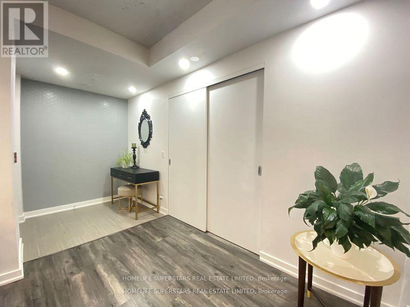 Photo 15 of 101 60 Niagara Street, Toronto ON