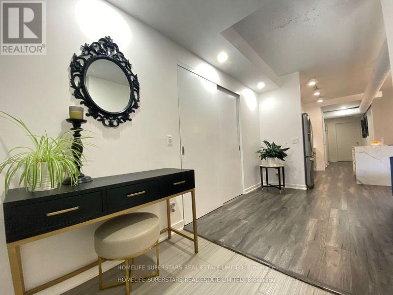 Photo 7 of 101 60 Niagara Street, Toronto ON