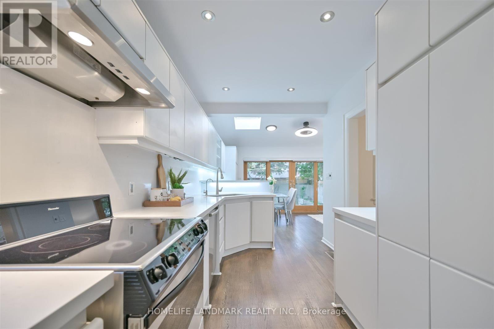 Photo 15 of 26 Birdsall Avenue, Toronto ON