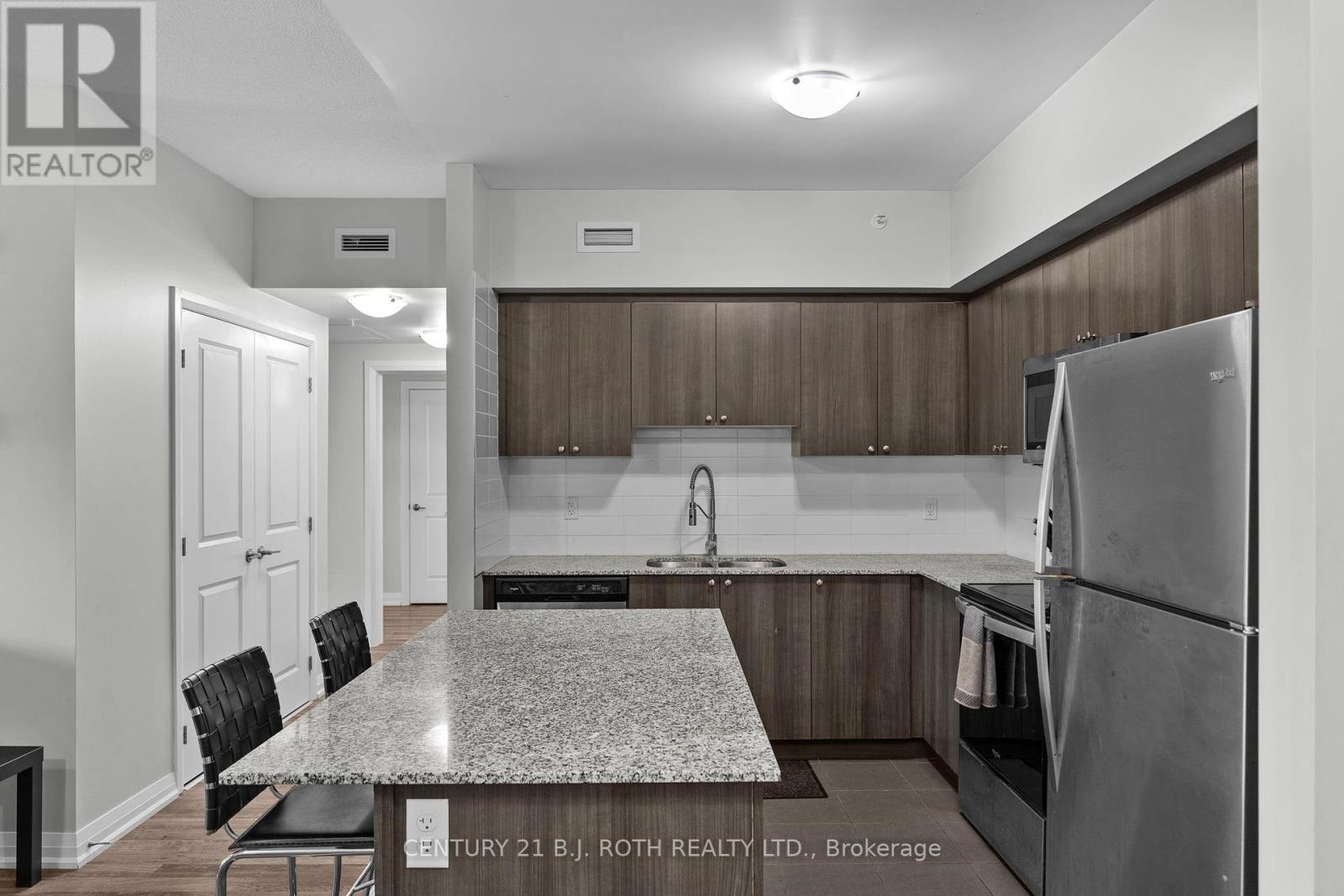 Photo 5 of 204 20 Koda Street, Barrie ON