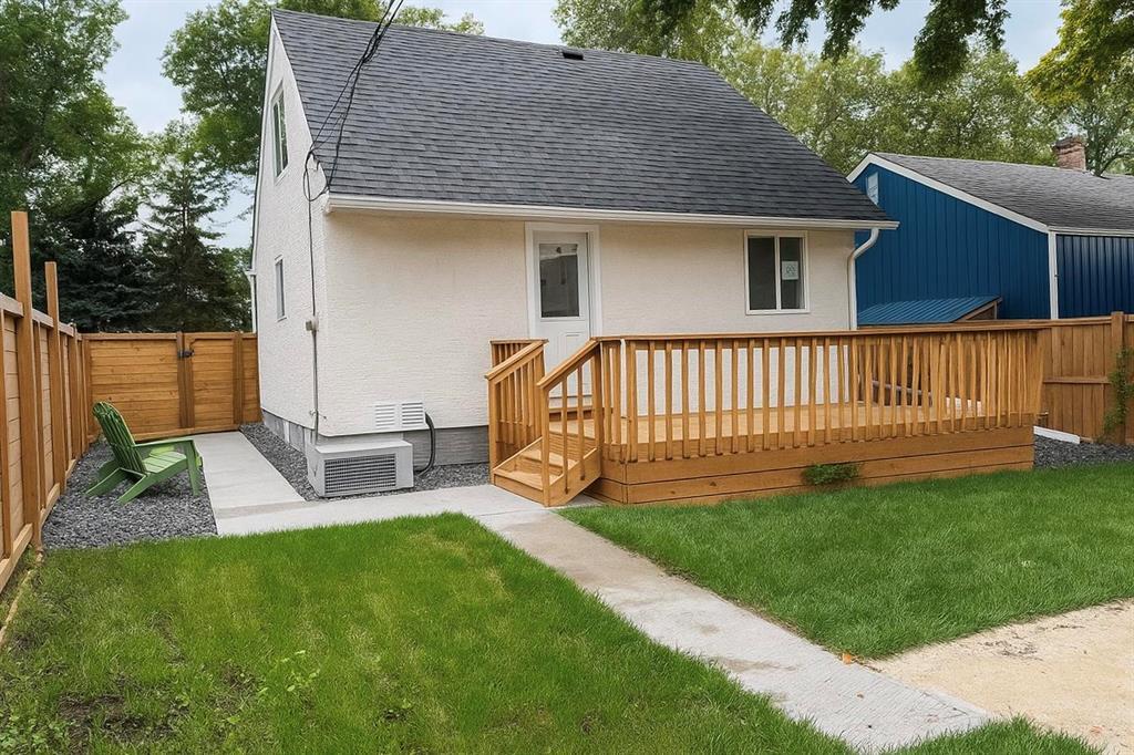 Photo 2 of 850 Ebby Avenue, Winnipeg MB
