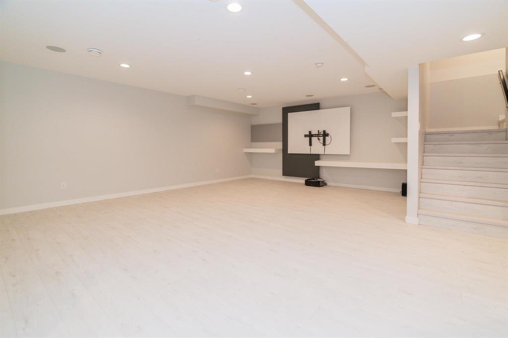 Photo 9 of 198 Springwater Road, Winnipeg MB