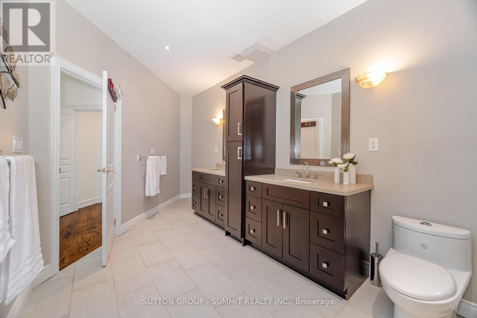 Photo 24 of 1195 Crestdale Road, Mississauga ON