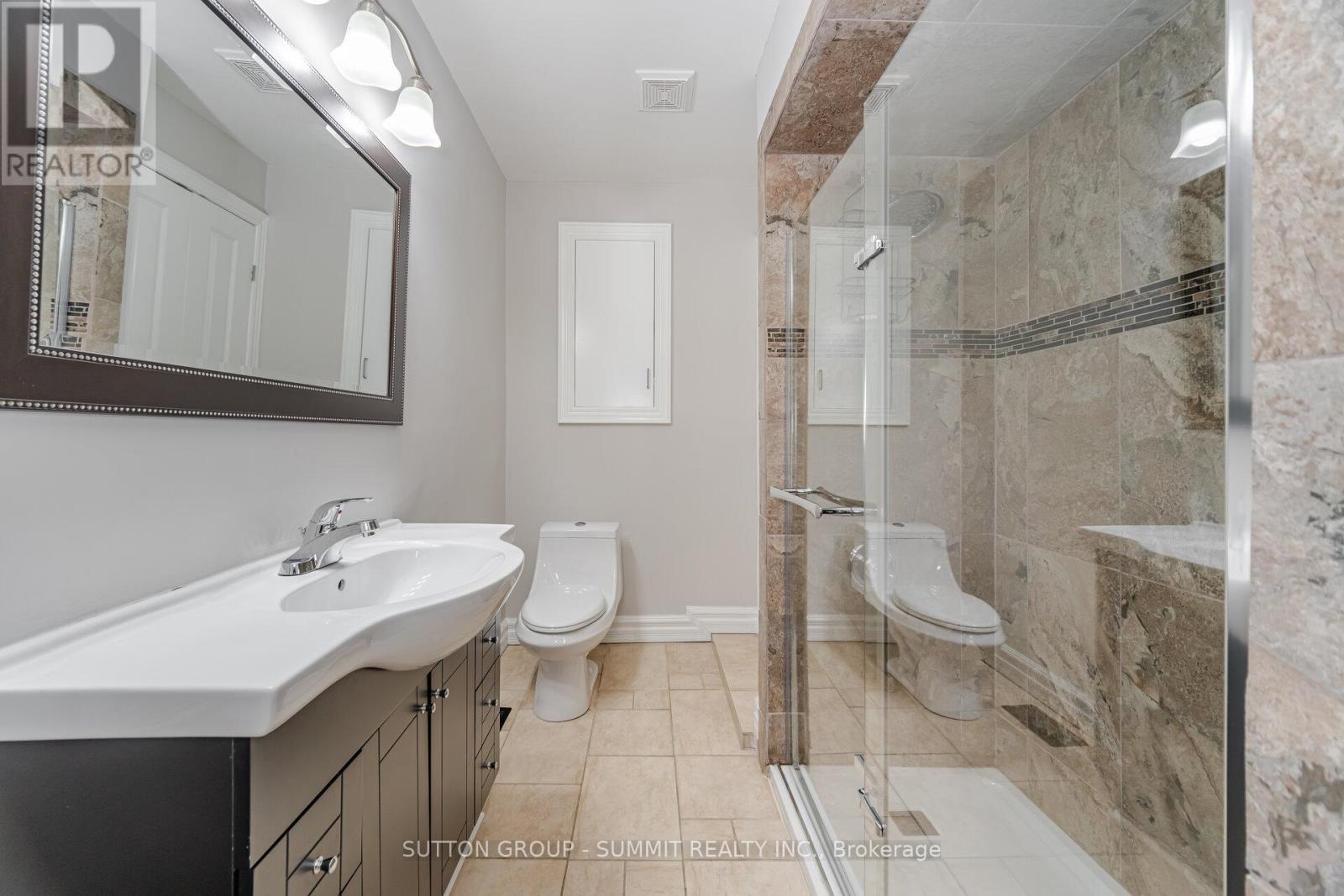 Photo 30 of 1195 Crestdale Road, Mississauga ON