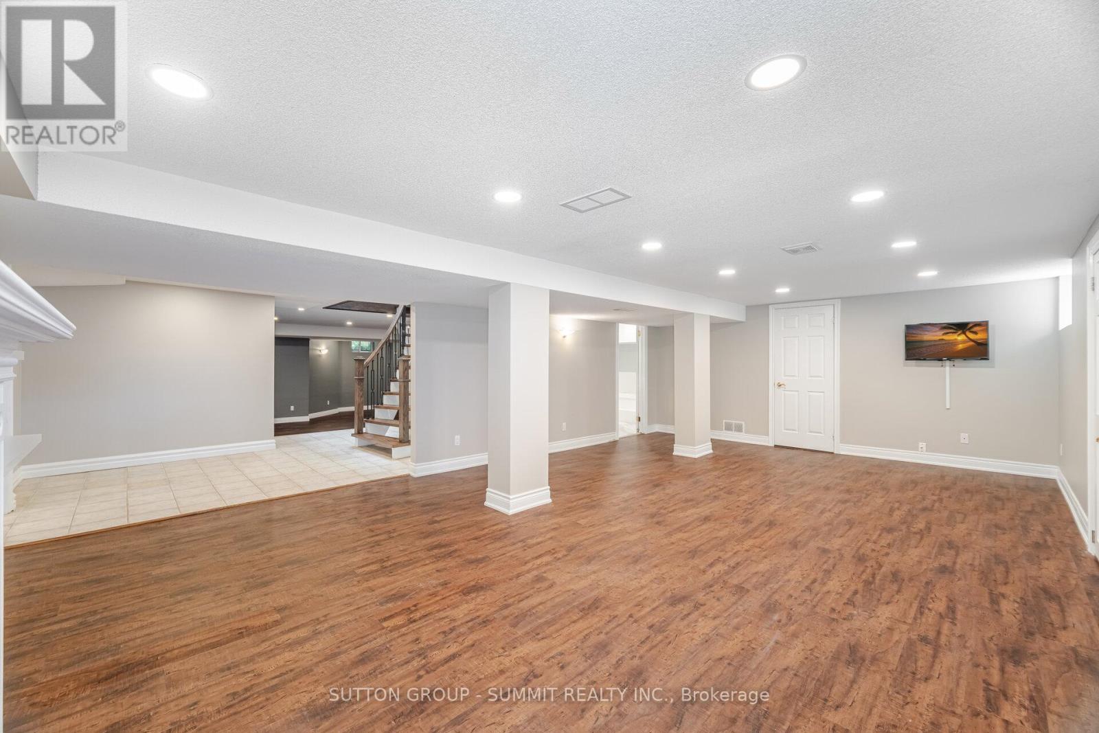 Photo 33 of 1195 Crestdale Road, Mississauga ON