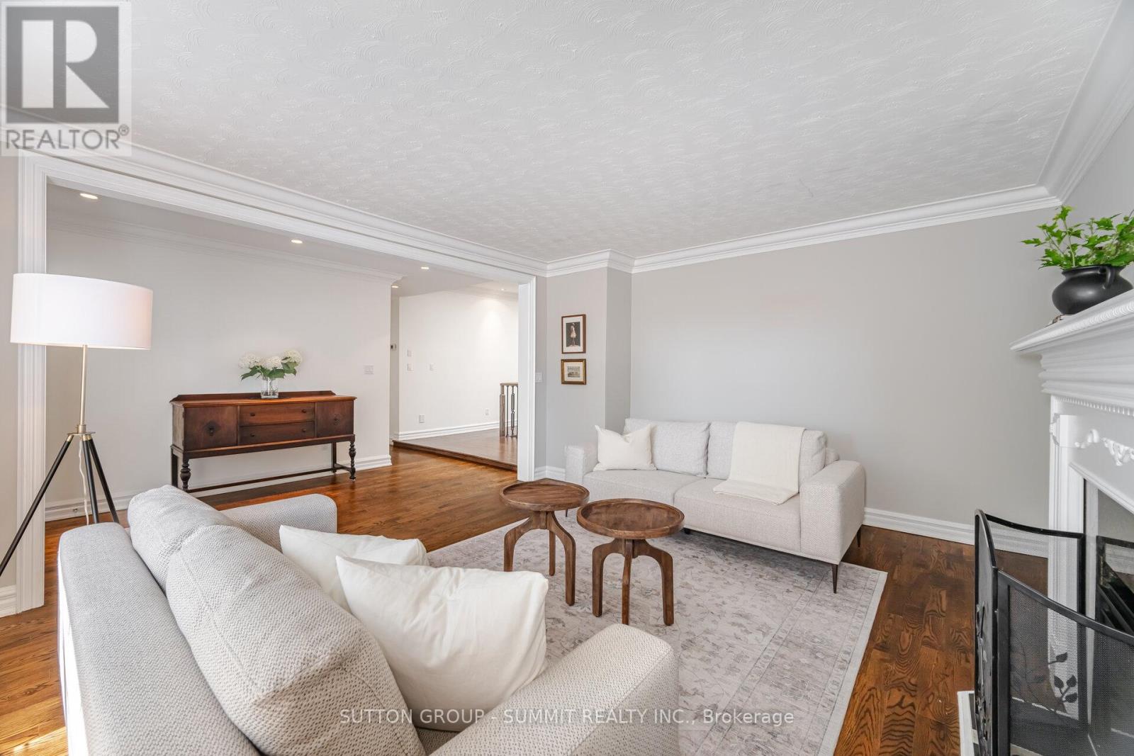 Photo 8 of 1195 Crestdale Road, Mississauga ON